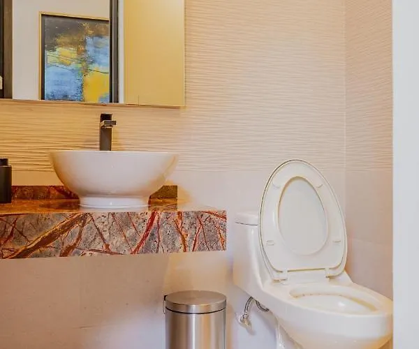 Asra Aparthotel 4*